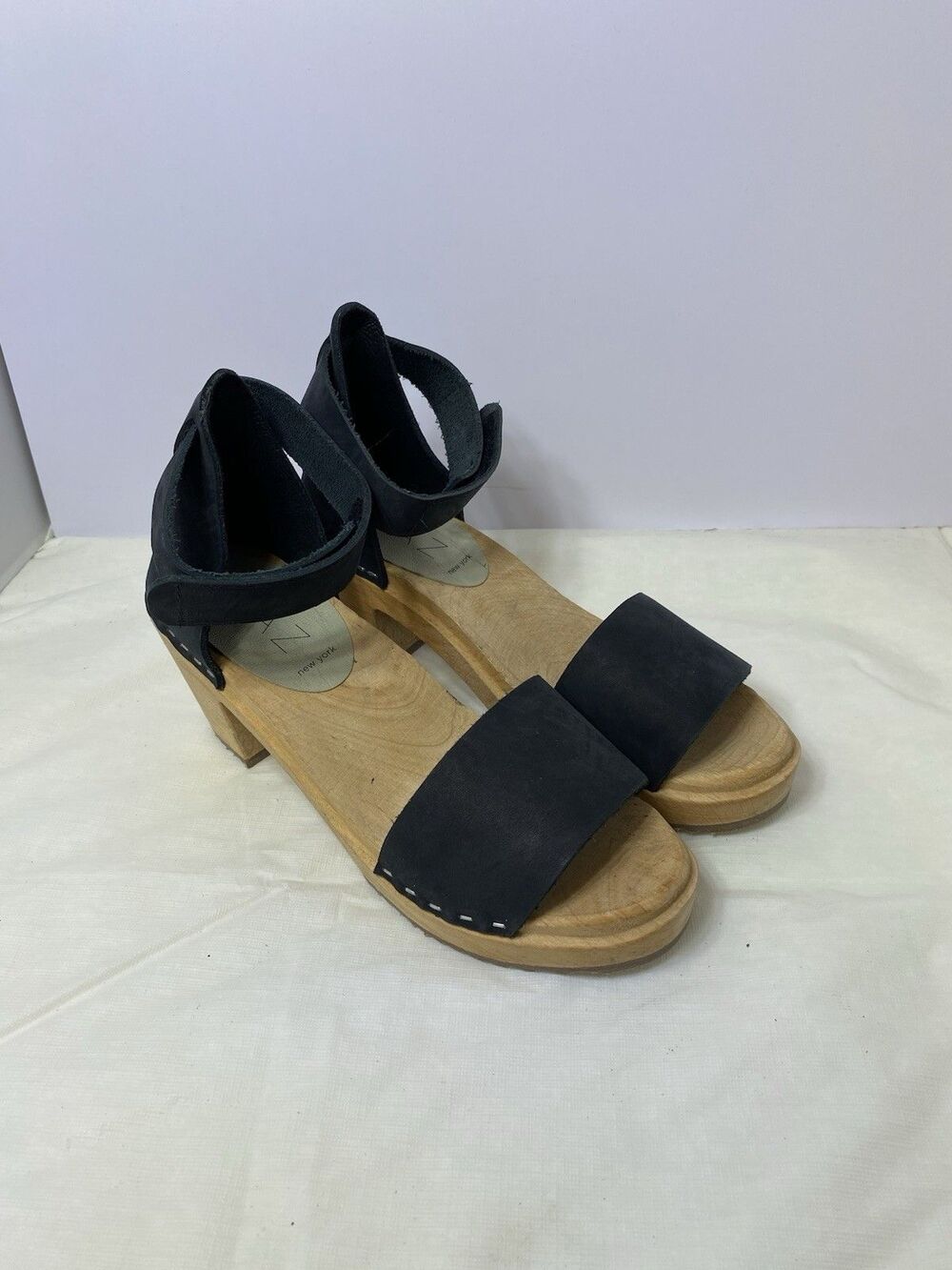 Nina Z Oath Clog Sandal Wood Heel Black Leather Straps 37 US 6